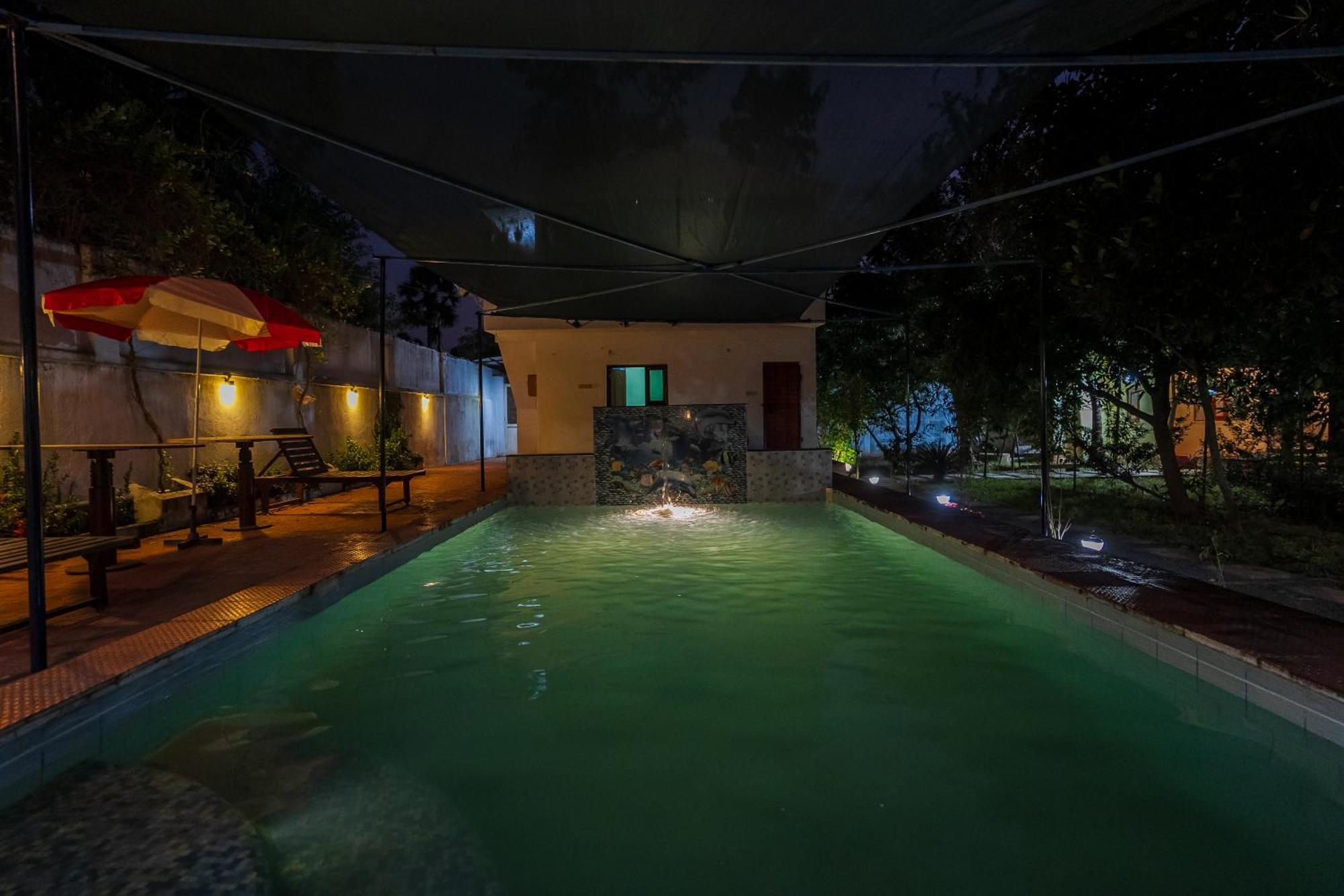 Ntr Garden Hotel ออโรวิลล์ ภายนอก รูปภาพ