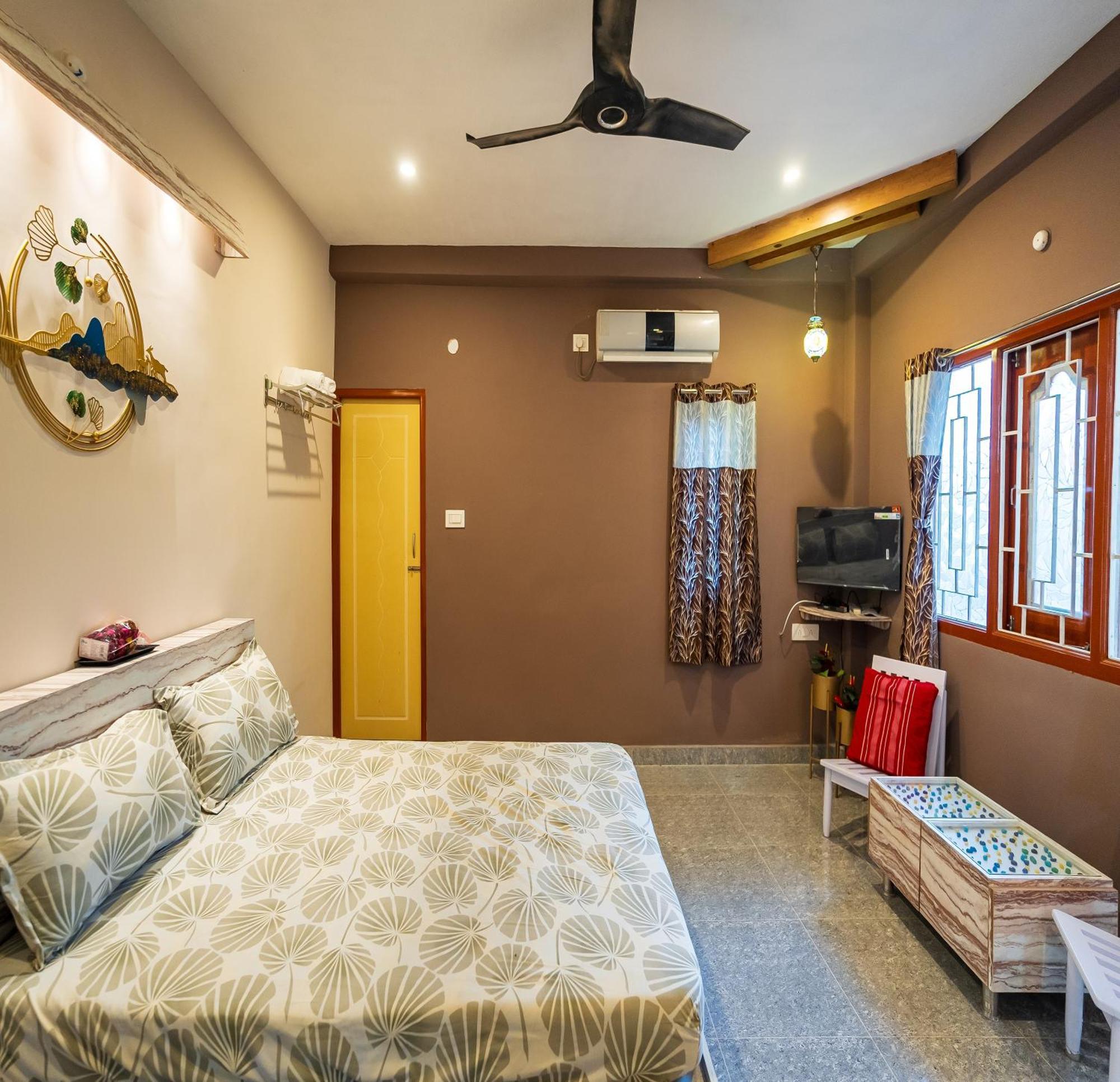 Ntr Garden Hotel ออโรวิลล์ ภายนอก รูปภาพ