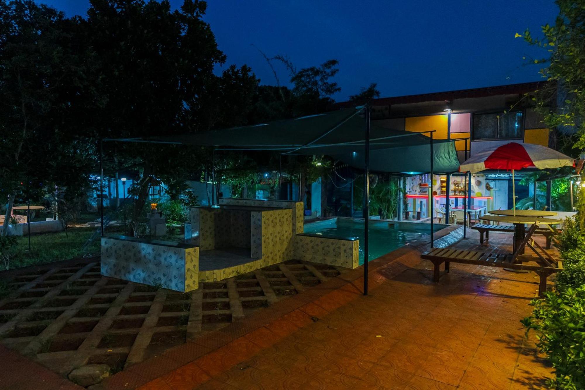 Ntr Garden Hotel ออโรวิลล์ ภายนอก รูปภาพ