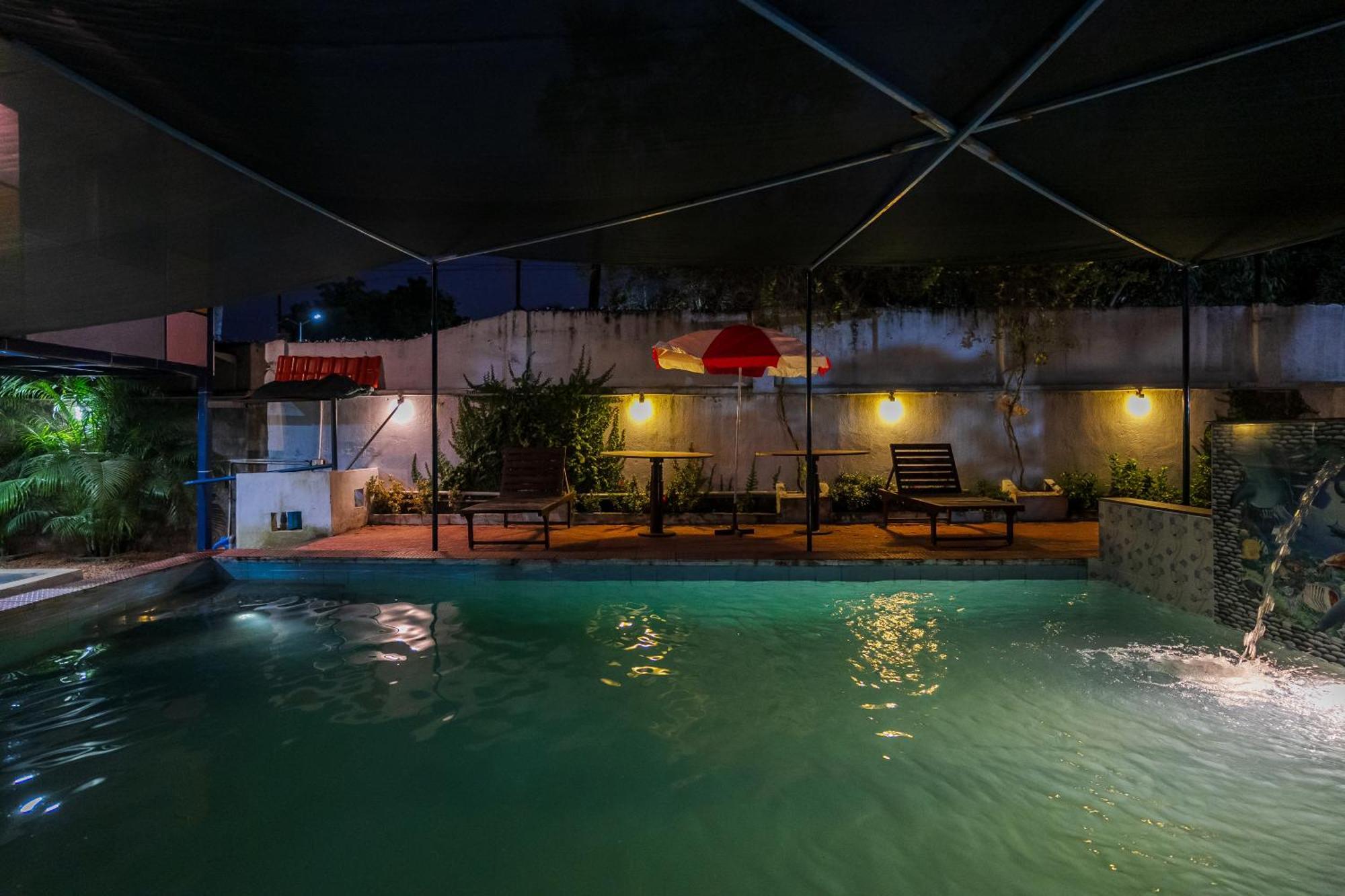 Ntr Garden Hotel ออโรวิลล์ ภายนอก รูปภาพ