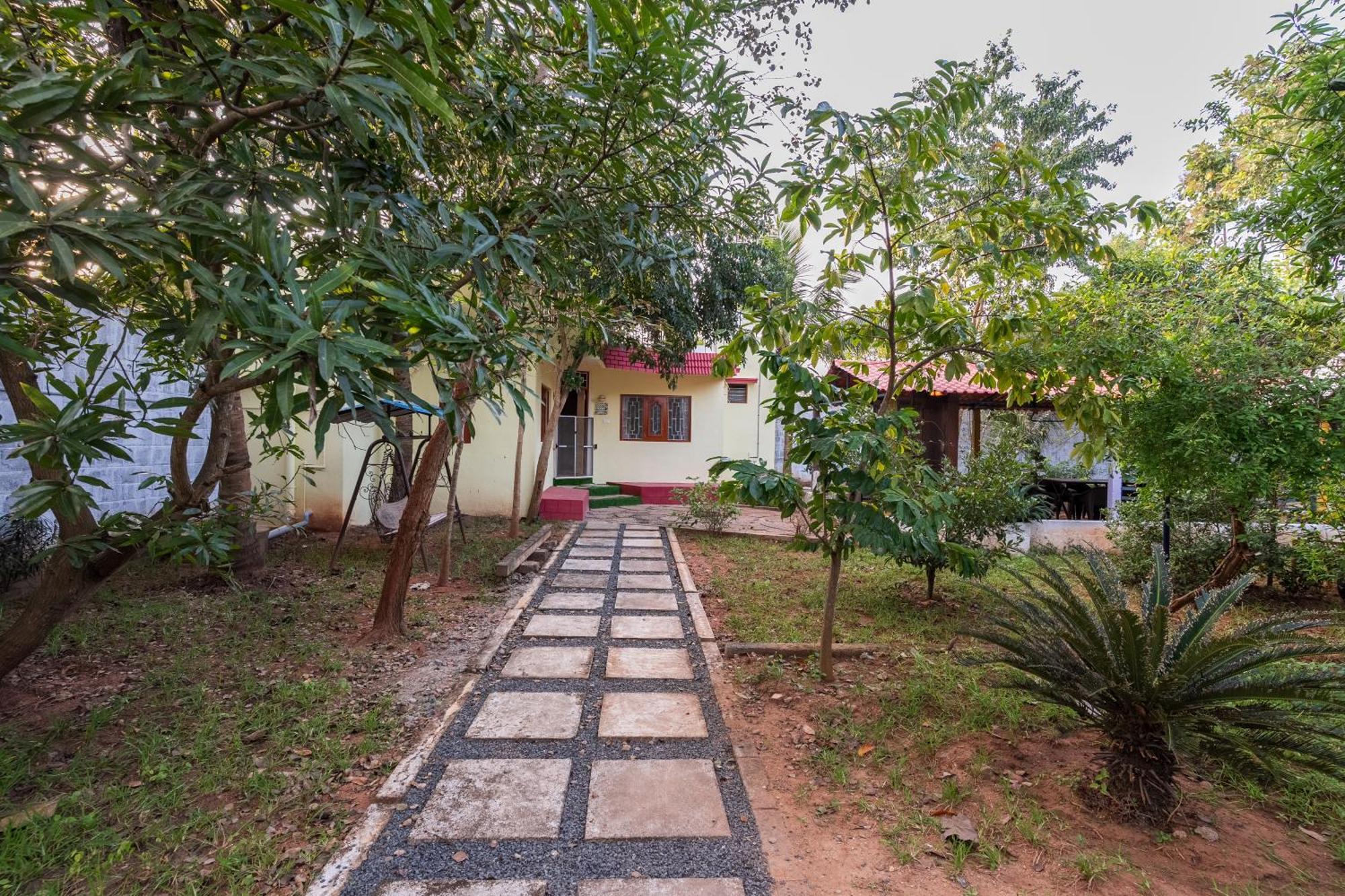 Ntr Garden Hotel ออโรวิลล์ ภายนอก รูปภาพ