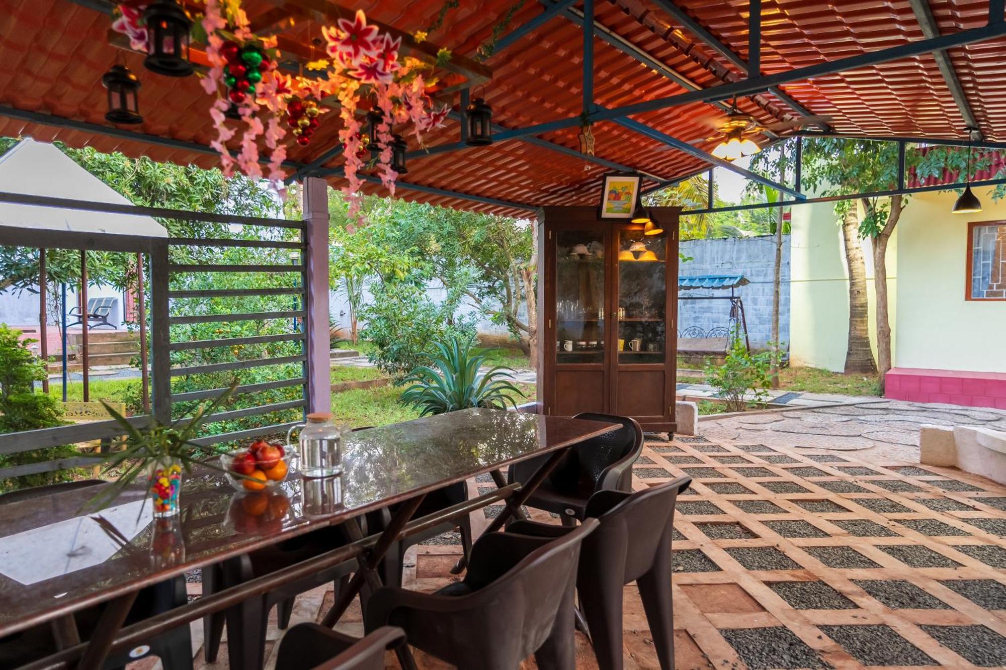 Ntr Garden Hotel ออโรวิลล์ ภายนอก รูปภาพ