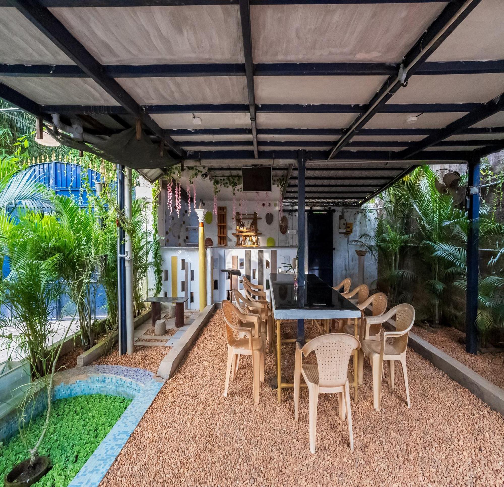 Ntr Garden Hotel ออโรวิลล์ ภายนอก รูปภาพ