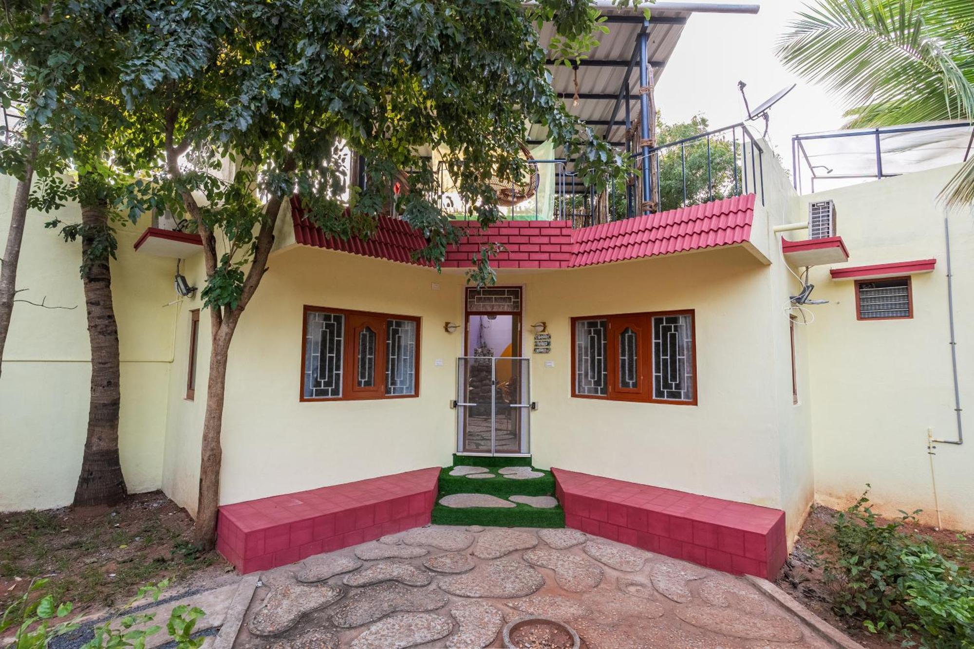 Ntr Garden Hotel ออโรวิลล์ ภายนอก รูปภาพ