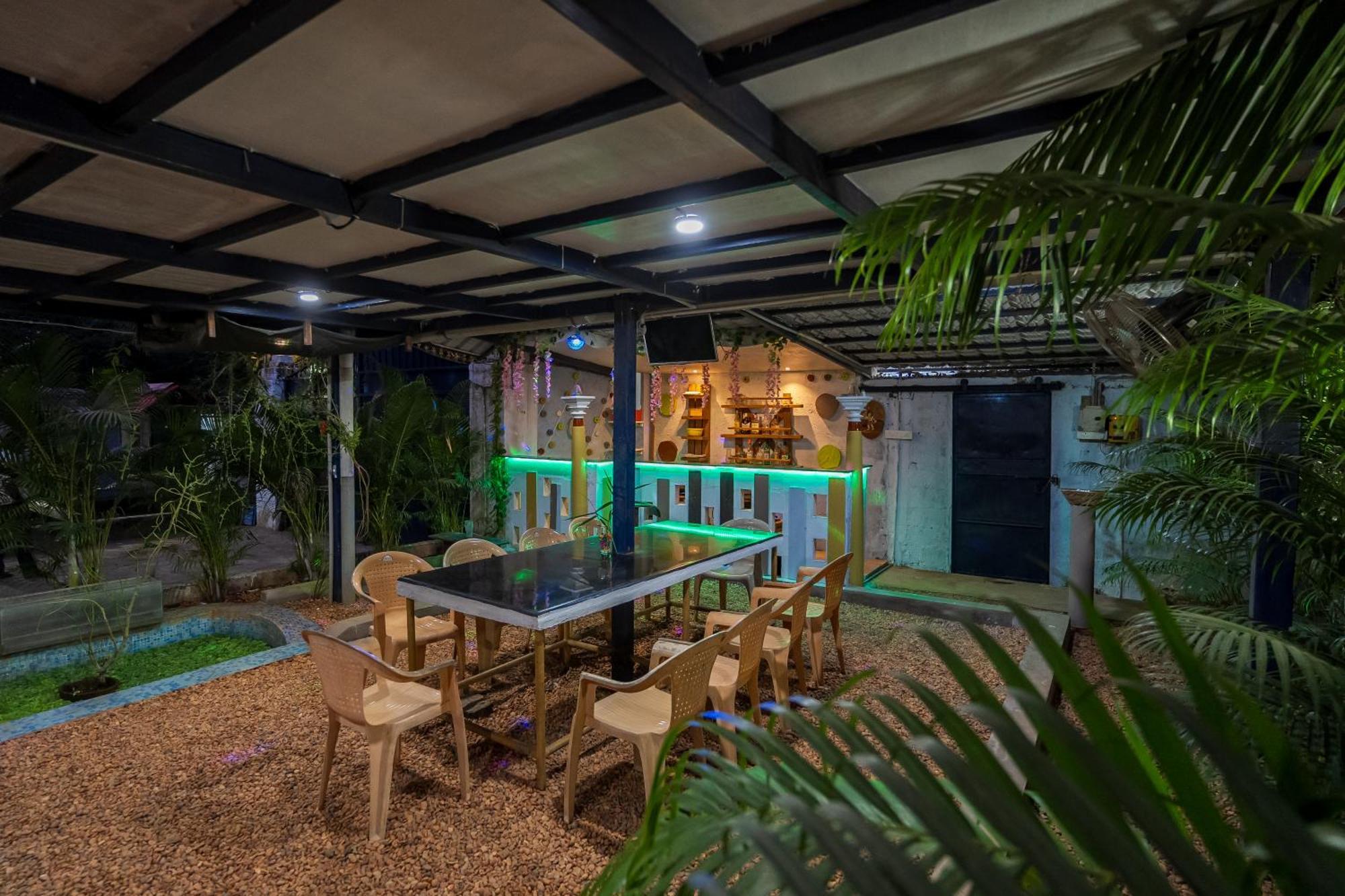 Ntr Garden Hotel ออโรวิลล์ ภายนอก รูปภาพ