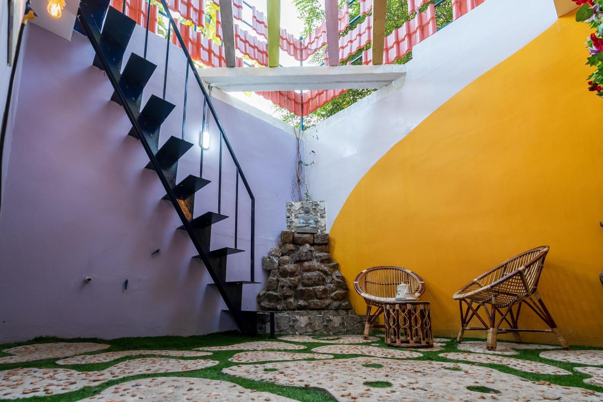 Ntr Garden Hotel ออโรวิลล์ ภายนอก รูปภาพ